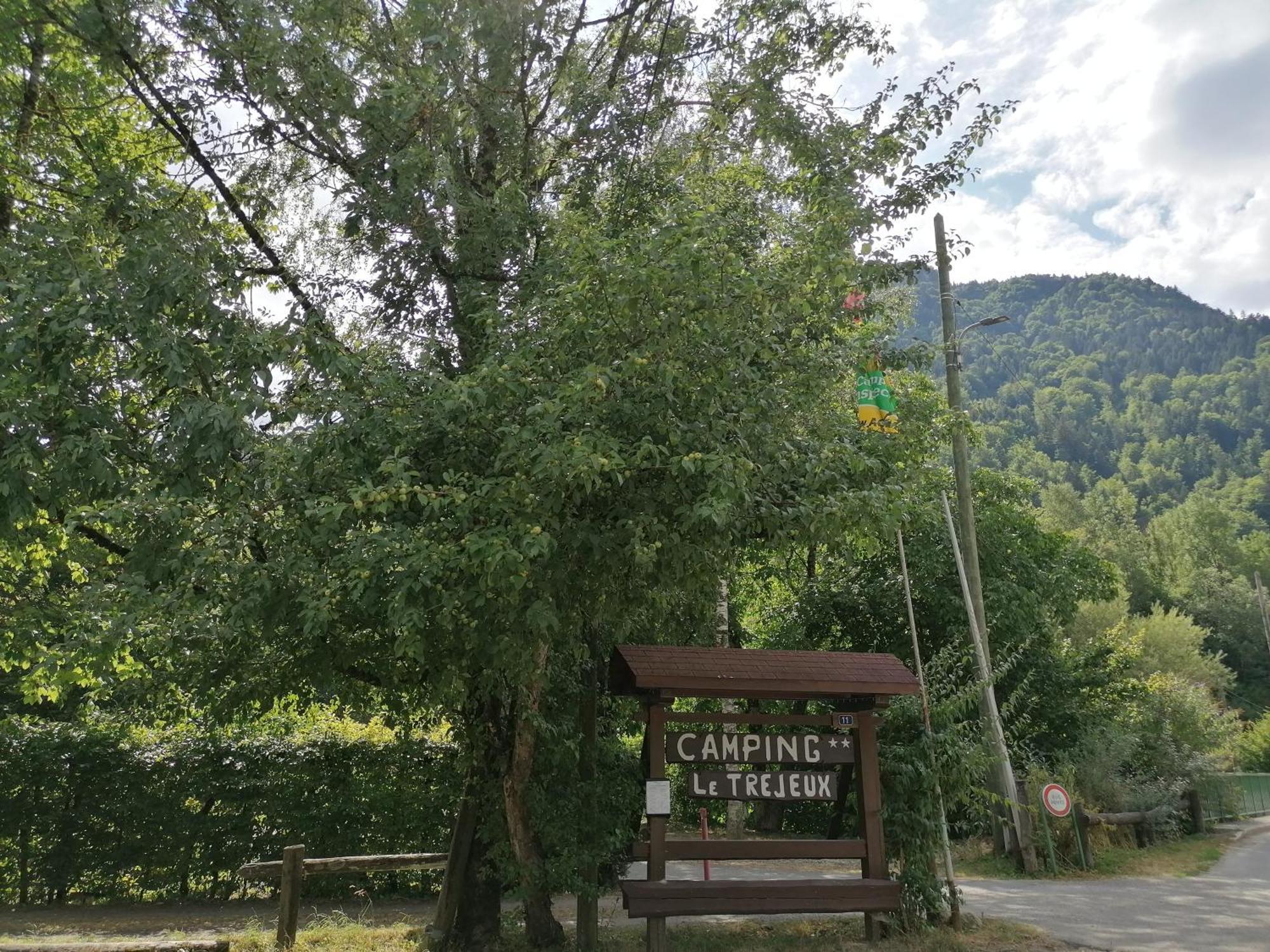 Camping Le Trejeux - Petit Chalet Thônes Dış mekan fotoğraf